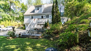 House, Multiple Beds (High Street Hideaway) | Property grounds