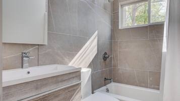 House, Multiple Beds (Elegant in East Hampton) | Bathroom