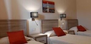 2 bedrooms, in-room safe, iron/ironing board, travel crib - Superb & comfortable 2-bedroom villa apt sleeps 5, swimming pool, AC/WiFi (Il-Mellieħa)