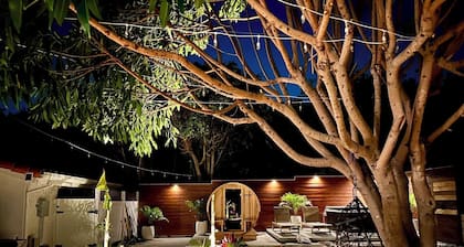 3bd/2.5bath house+Ocean Views,Spa, Sauna,Fire Pit & Huge backyard