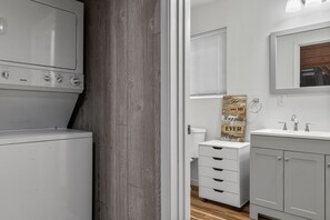 Interior - Bend Bunkhous (Bend)