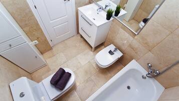 Shower, towels