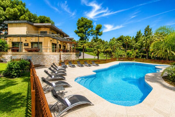 Pool - Private Pool Among Mediterranean Pines (Salou)