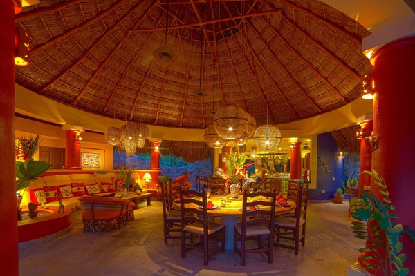 Sala Grande, a. k. a. The Main Palapa — Table set for eight.