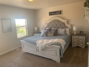 4 bedrooms, iron/ironing board, travel cot, free WiFi - Nice secluded home with plenty of room to roam! (Kanab)