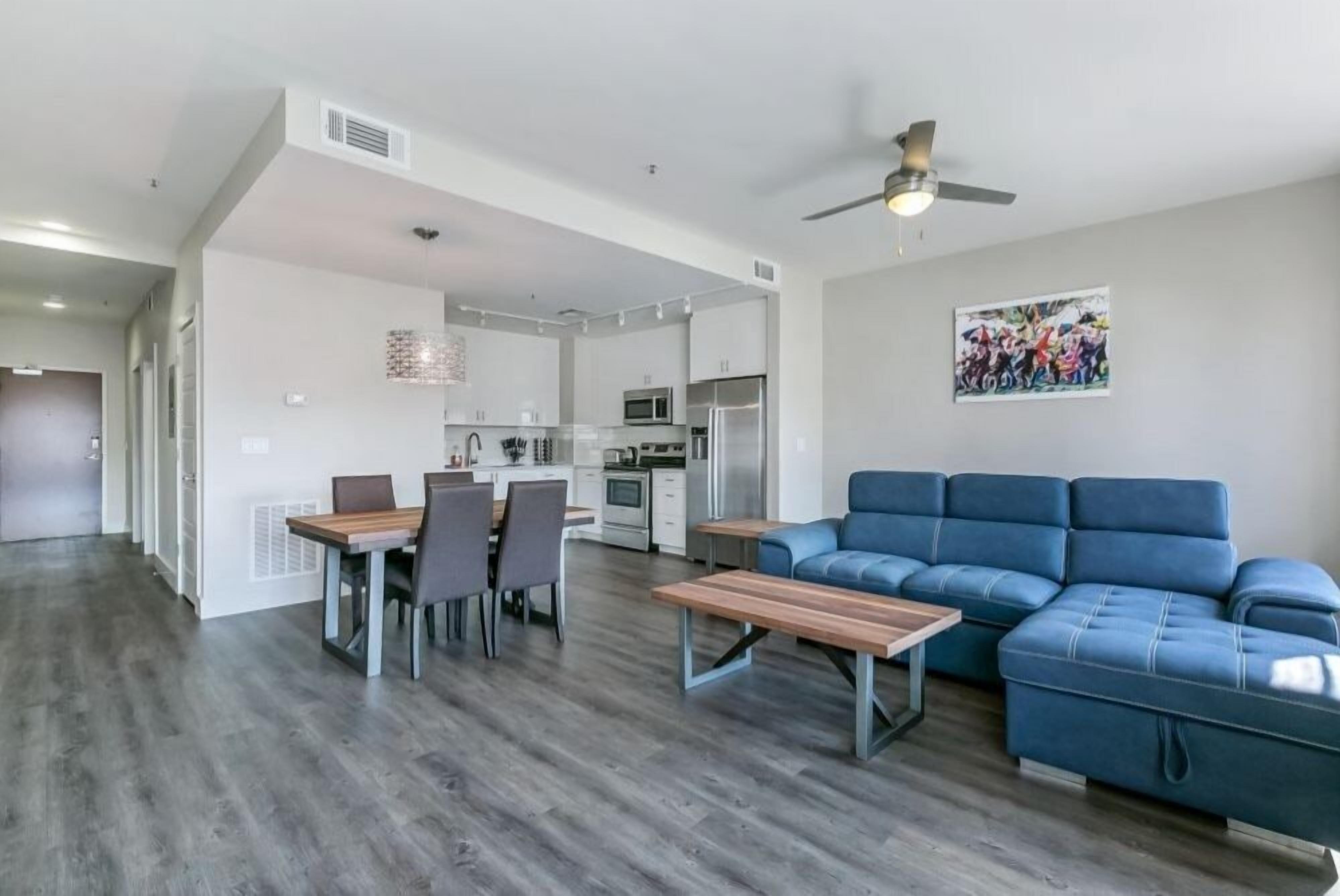 Vibrant Condo near Must-See Attractions of NOLA