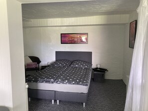 1 bedroom, desk, WiFi, bed sheets - Wandertour, Homeoffice Oder Ausschlafen - Alles Möglich (Schotten)