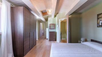 3 camere, ferro/asse da stiro, culla da viaggio, Wi-Fi gratuito