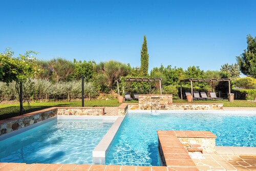 Villa Salvia- Accommodation in Tuscany