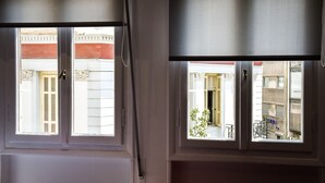 Unclassified image, 3 of 17, button - CeNtRaL44 LoL CaSuAL SuItE Ermou str. (Athens)