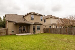 House | Exterior - Spacious House BMT Six Flags Seaworld (San Antonio)