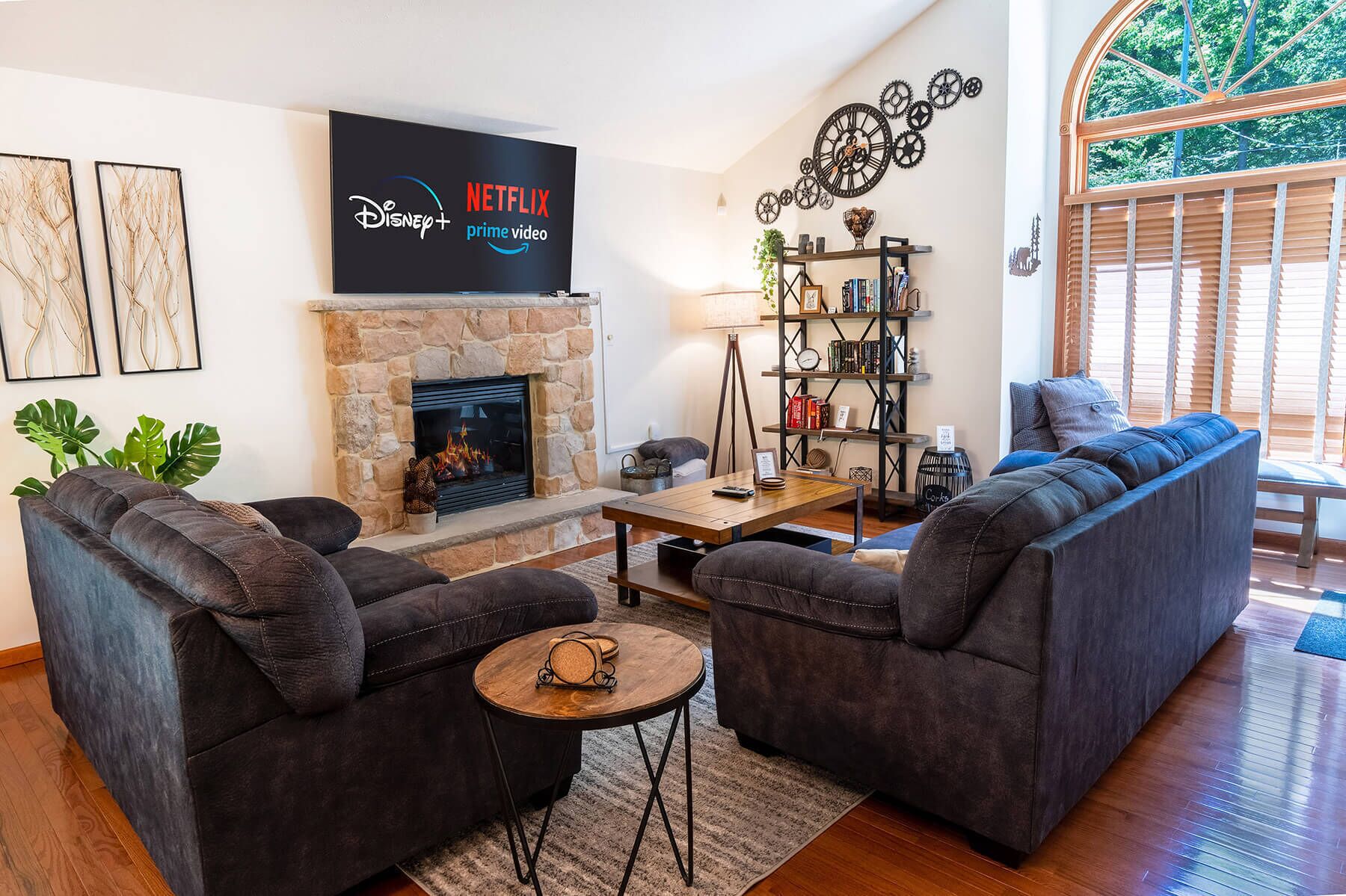 Hot Tub, Pool, Game Room and more fun for the whole family