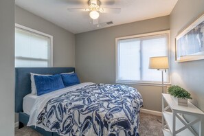 2 عدّة غرف نوم ومكواة/لوح كي وواي فاي