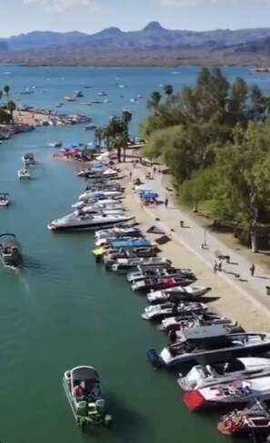 Marina - Golf Course Estates Private Pool Southside Home Boat Deep Garage & RV Hook-Ups (Lake Havasu City)