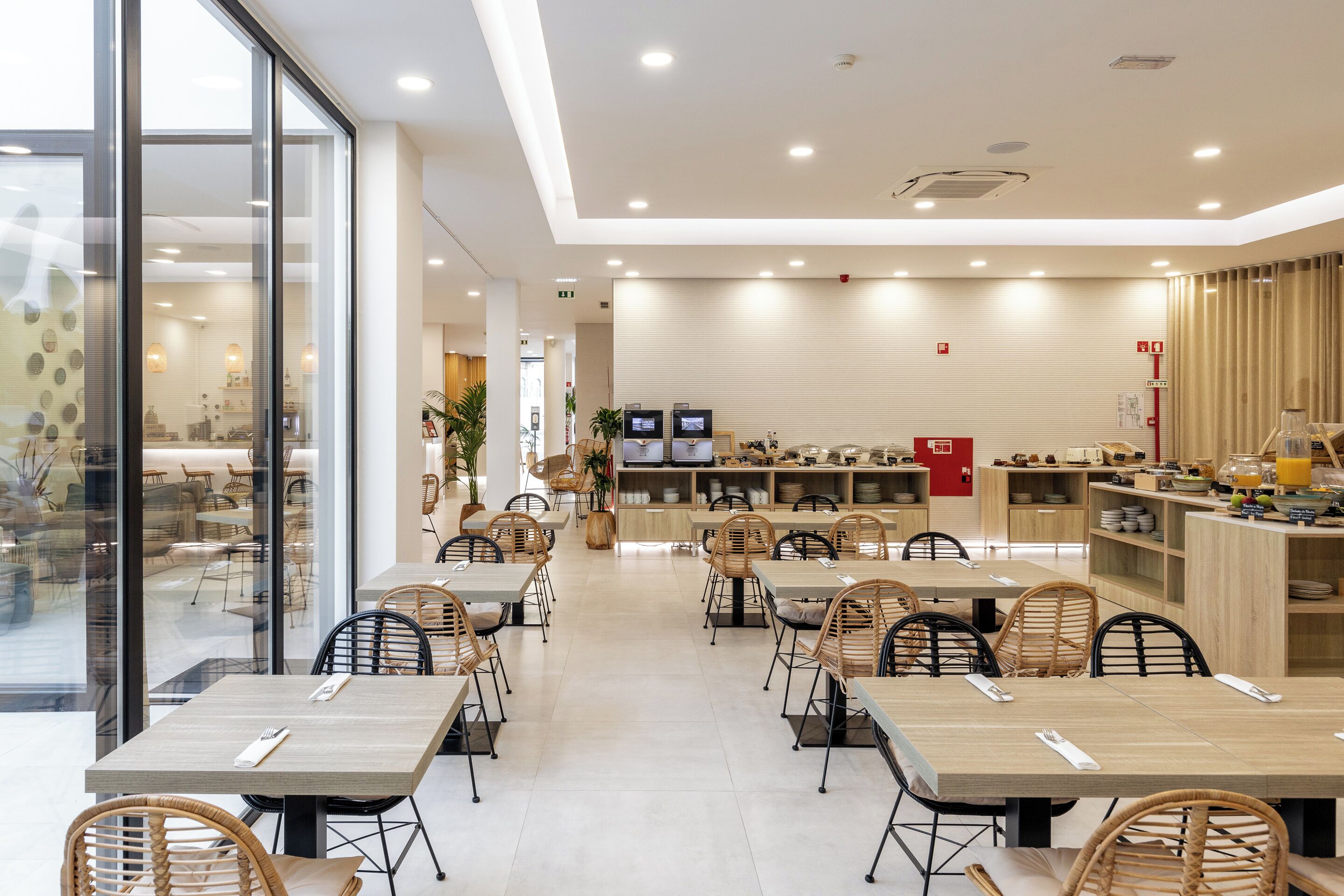 daily continental breakfast (eur 12 per person)