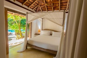 In-room safe, desk, iron/ironing board, free WiFi