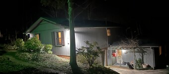 WATERFRONT – Experience Lake Life and Nature with City Convenience!