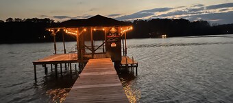 WATERFRONT – Experience Lake Life and Nature with City Convenience!
