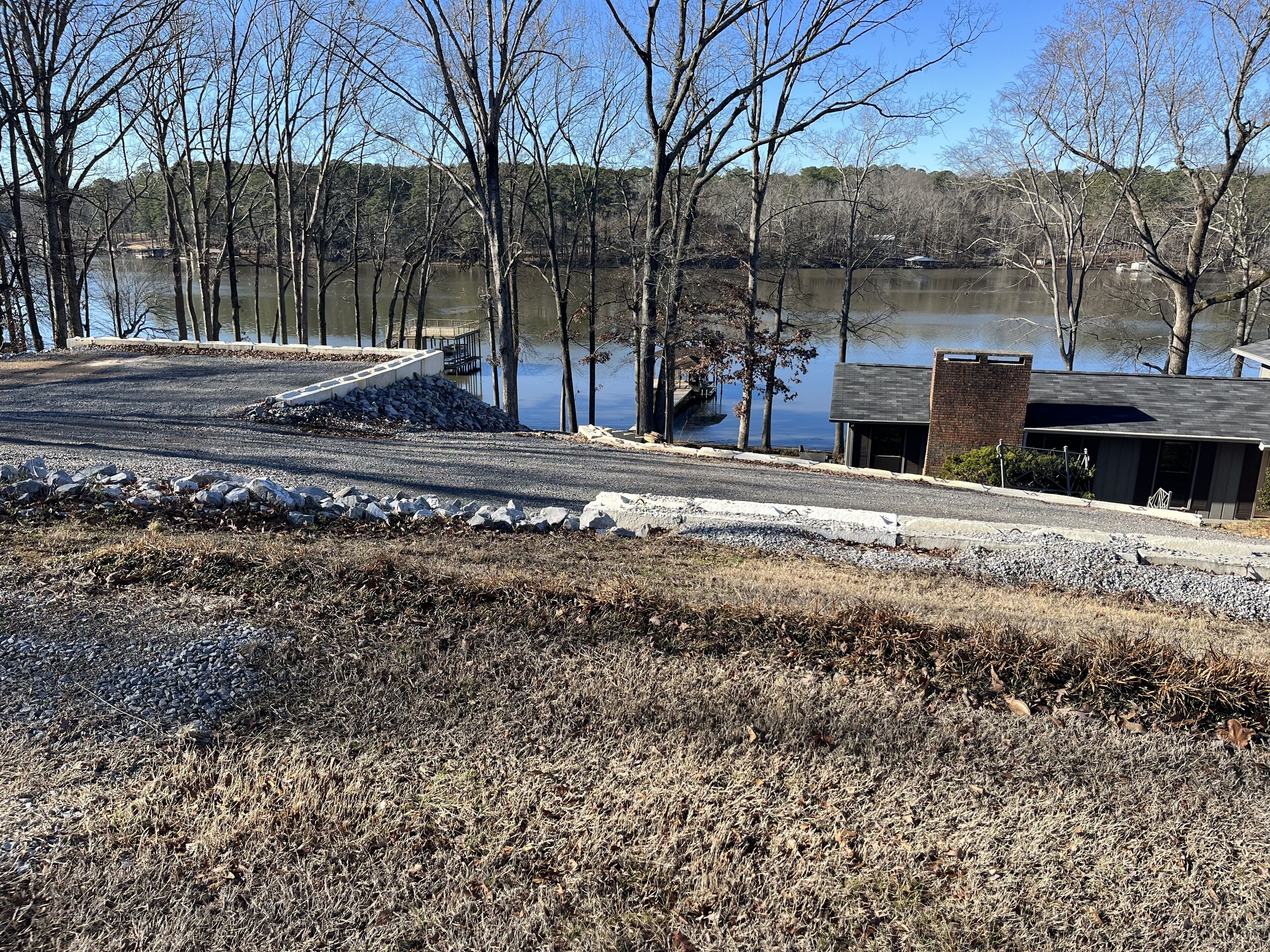 (Waterfront) Experience lake life and nature with city convenience