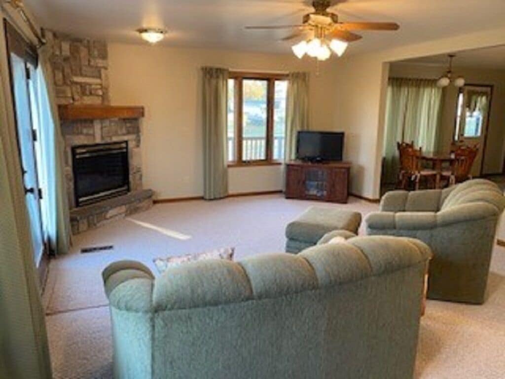 Lake property just a few blocks from public beach. Marina a mile away.