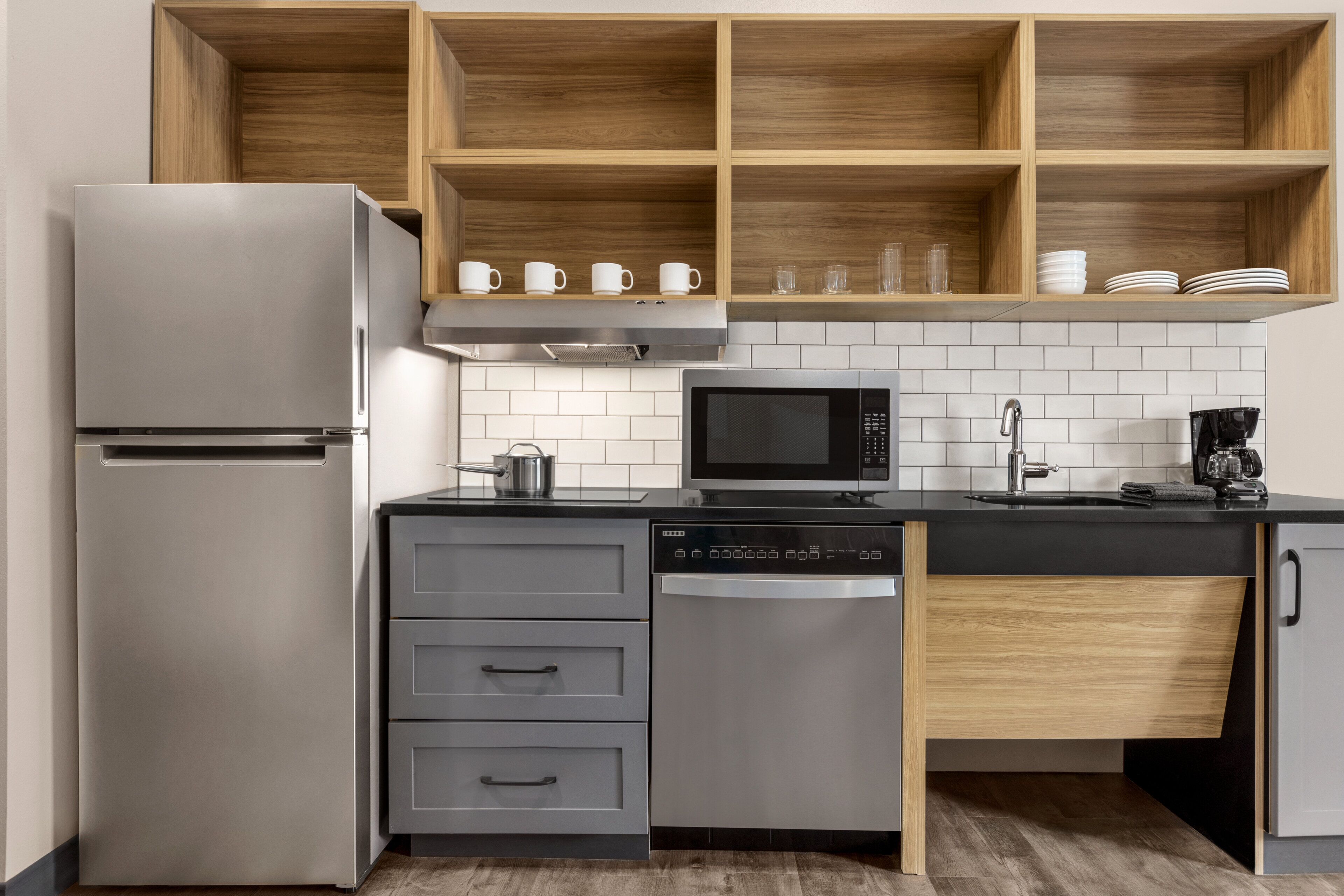 desk, laptop workspace, iron/ironing board, free wifi