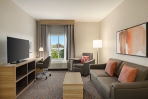 1 bedroom, desk, laptop workspace, iron/ironing board - Candlewood Suites Lexington Medical District by IHG (Lexington)