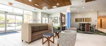 Holiday Inn Express & Suites San Jose Silicon Valley by IHG