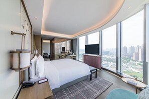 Suite, 1 Bedroom, Club Lounge Access, City View | Down comforters, minibar, in-room safe, desk