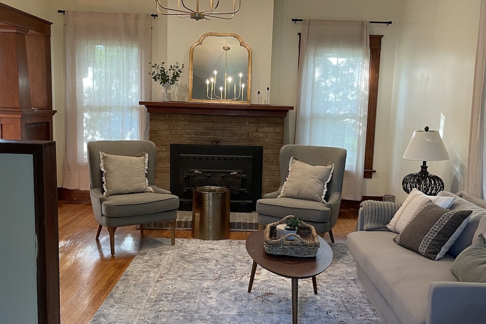 Beautiful historic home in downtown Centralia, just 20 minutes from Columbia, MO