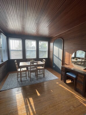 Interior - Beautiful historic home in downtown Centralia, just 20 minutes from Columbia, MO (Centralia)