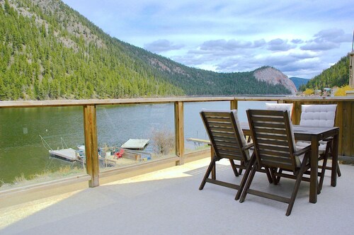 Kamloops Executive Lakehouse 