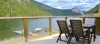 Kamloops Executive Lakehouse 