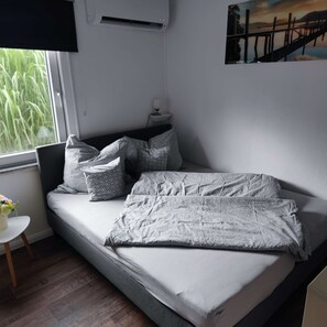 4 Schlafzimmer, Reisekinderbett, kostenloses WLAN, Bettwäsche