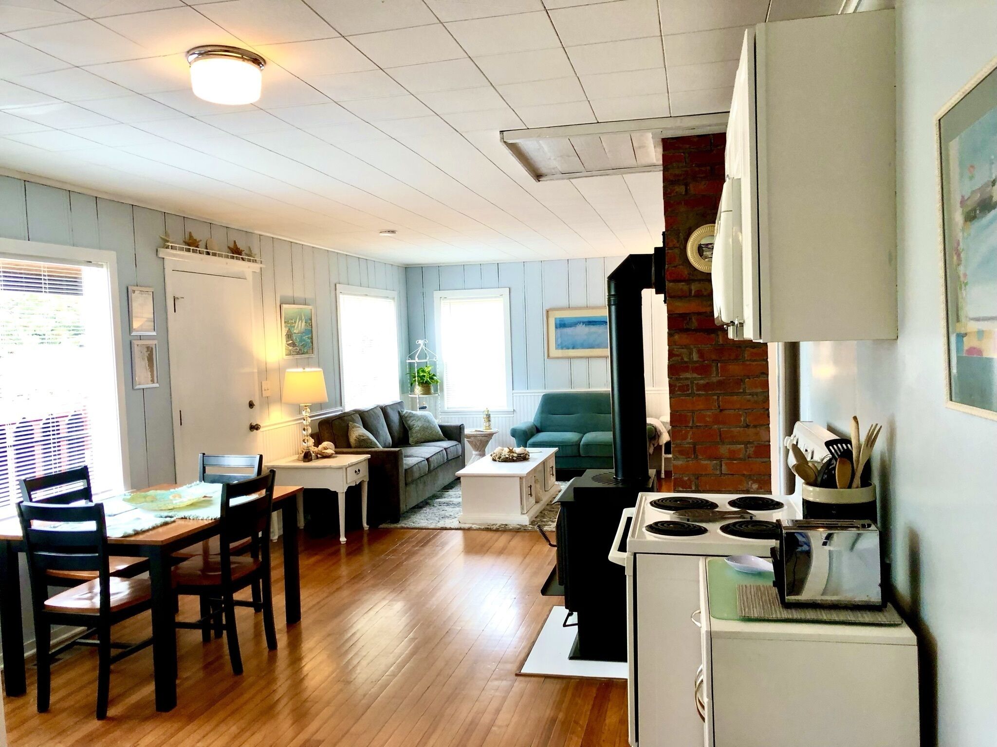 Charming  Beachouse Getaway on Historic Sunset Beach