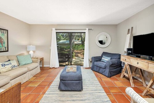 St. Simons Island 2BR Condo | Pet-Friendly Townhouse Near Beach, Pool & Pier Village