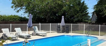 Chez Desire (EI) our Peaceful, cosy 2 bedroom gite, with private heated pool!