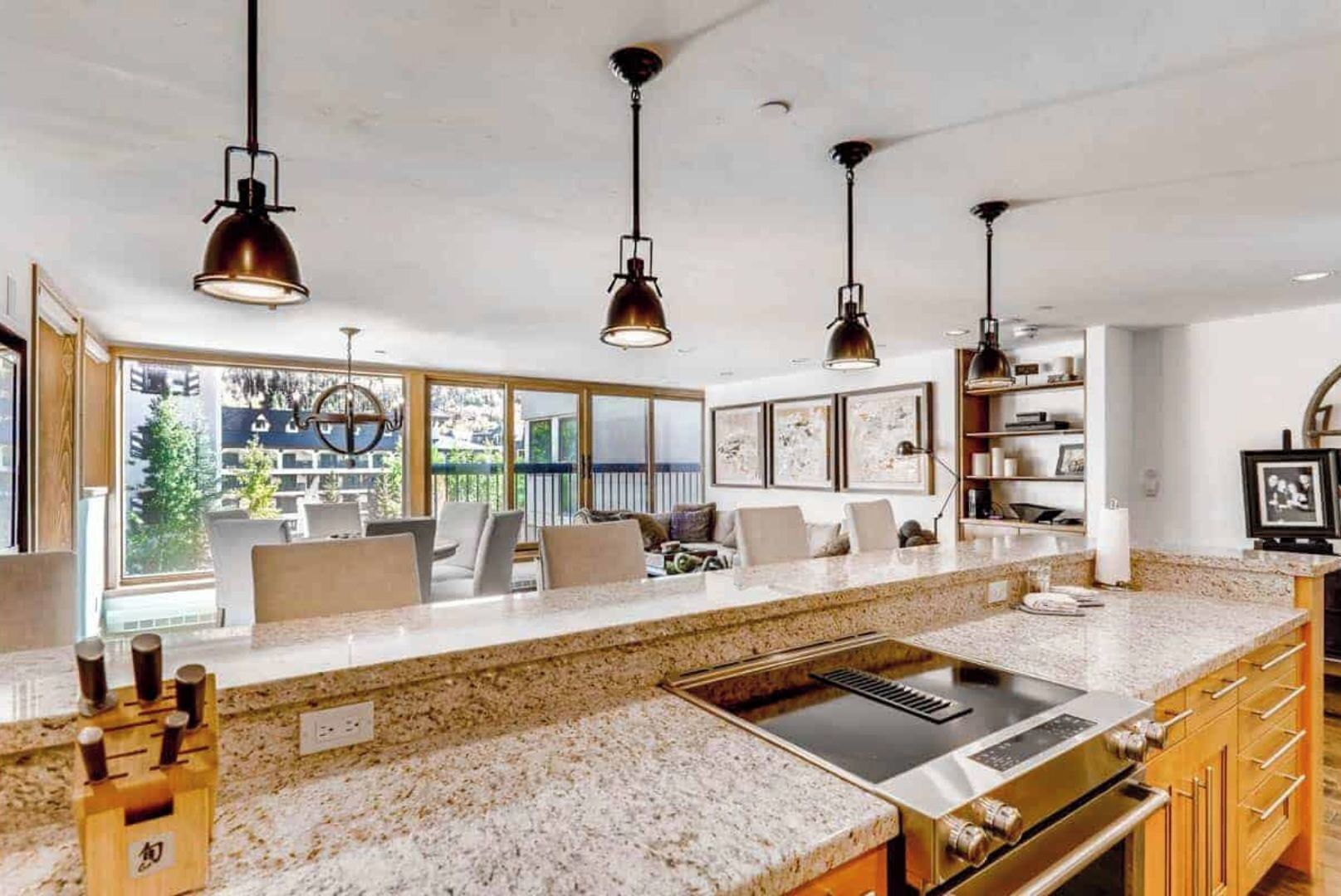 ثلاجة، ميكروويف، موقد طهي مسطح، غسالة أطباق