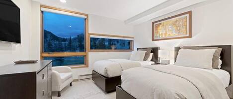 3 bedrooms, WiFi, bed sheets