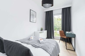 1 bedroom, iron/ironing board, WiFi, bed sheets - 22D Rakowicka, Kraków | Stylish Apartment with a balcony | Remote Working (Kraków)