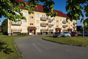 Exterior - Forest Apartment with Balcony | 2.5 km from the beach (Wrzosowo)