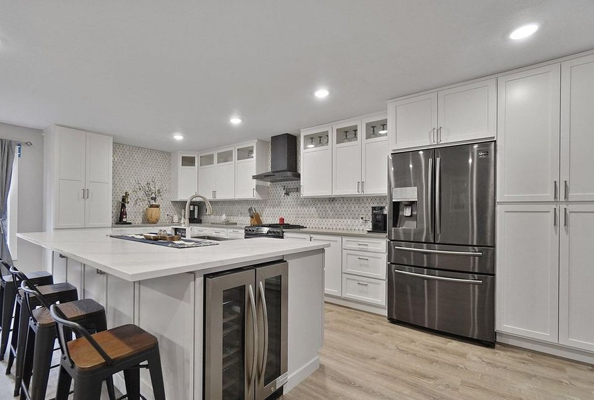 Frigorífic, microones, forn i placa de cuina 