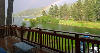 CDA Lakeside House. Includes dock slip, kayaks, & paddle boards