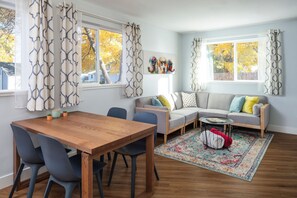 Interior - Beautiful Guest House in Lafayette (Lafayette)