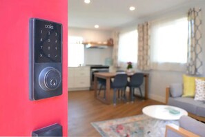 Interior - Beautiful Guest House in Lafayette (Lafayette)