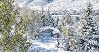 Luxurious Spacious Tri-Level Vail Mountain Home