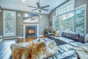 Smart TV, chimenea