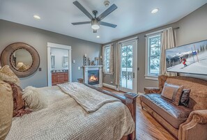 6 bedrooms, iron/ironing board, free WiFi, bed sheets