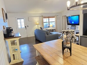 Smart TV, chimenea, videojuegos y Netflix 
