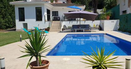 Maison Moderne Piscine Privée 4kms des Plages