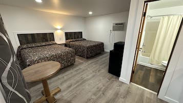 1 bedroom, desk, free WiFi, bed sheets